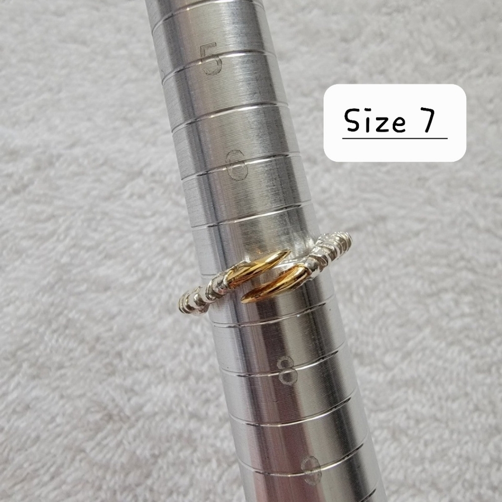 Tessa Metcalfe Single Claw Ring ring - Picture 5 of 8